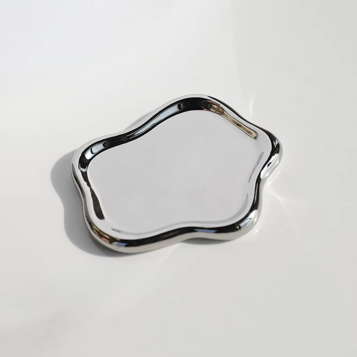 1Pc Irregular Ceramic Jewelry Tray for Jewelry Display and Key Storage - Desktop Decorative Ornament